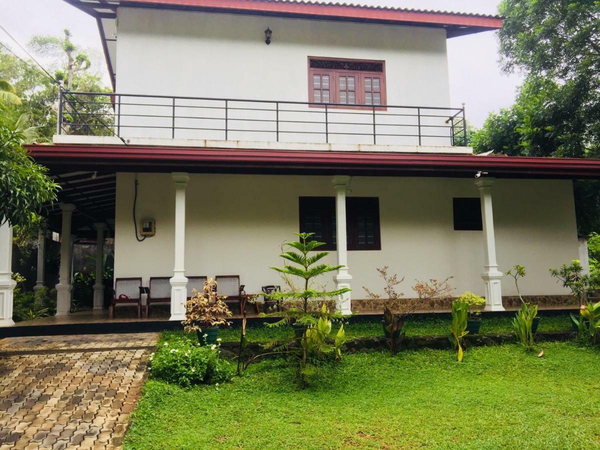 Dreams Villa Hikkaduwa Exterior photo